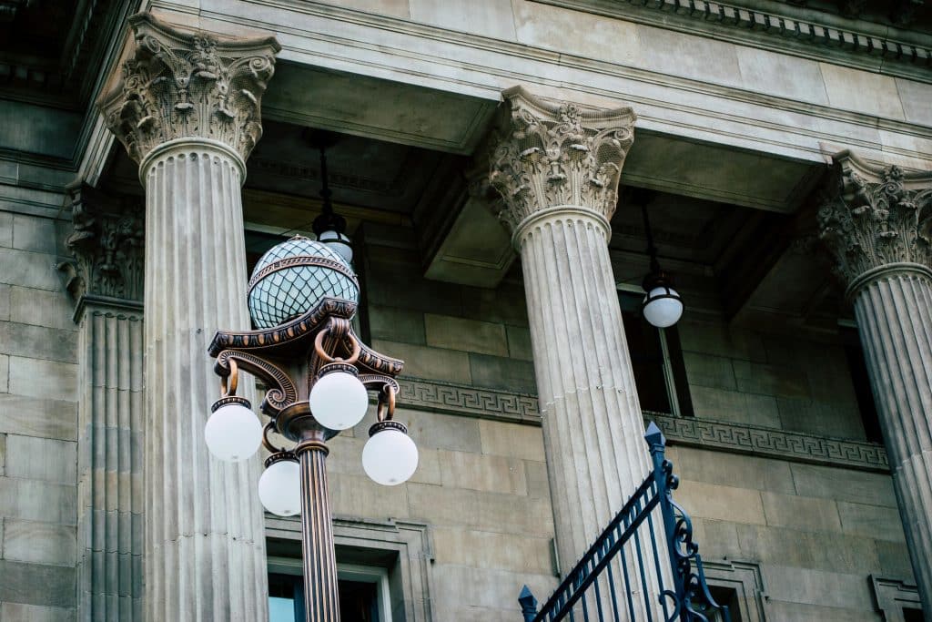 Quel est le rôle d’un avocat en procédure collective ?