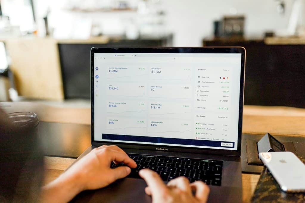 Informatique : quel logiciel comptable choisir et comment assurer FEC et conformité ?